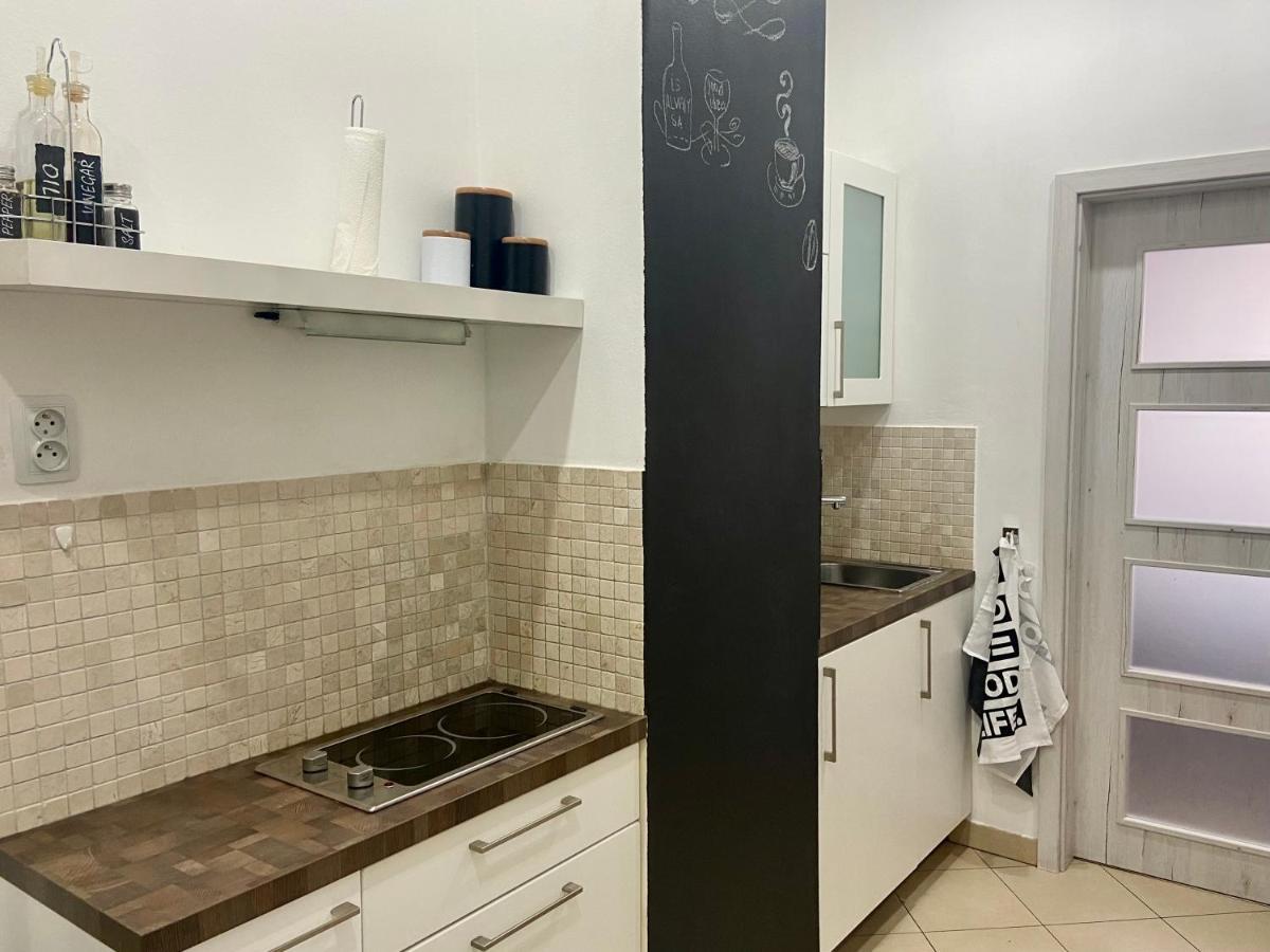 Lokal Apartment Прага Экстерьер фото