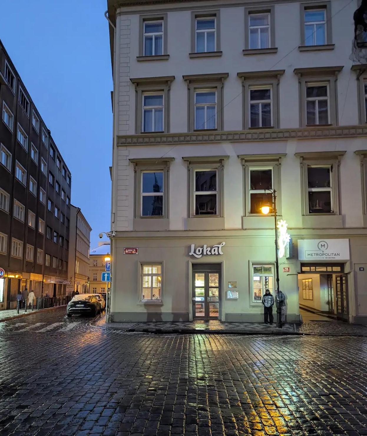 Lokal Apartment Прага Экстерьер фото